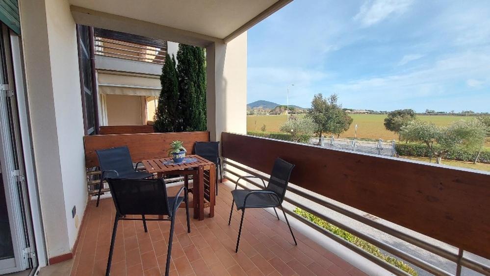 Appartamento Santa Costanza Con Piscina San Vincenzo Esterno foto